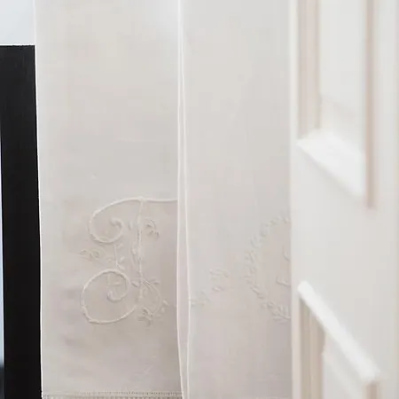 Cosy Chiado Apartment Lisbon